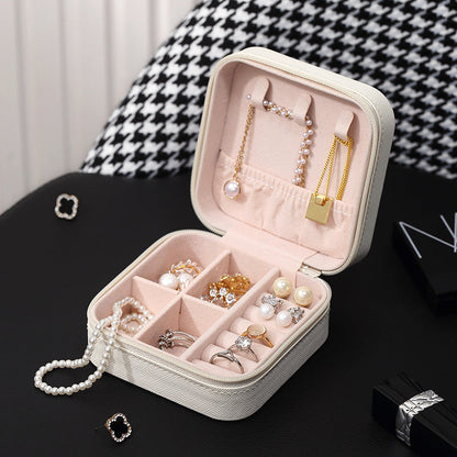 Firla Mini Boîte à Bijoux en cuir avec fermeture éclair – علبة تنظيم المجوهرات تنزوت