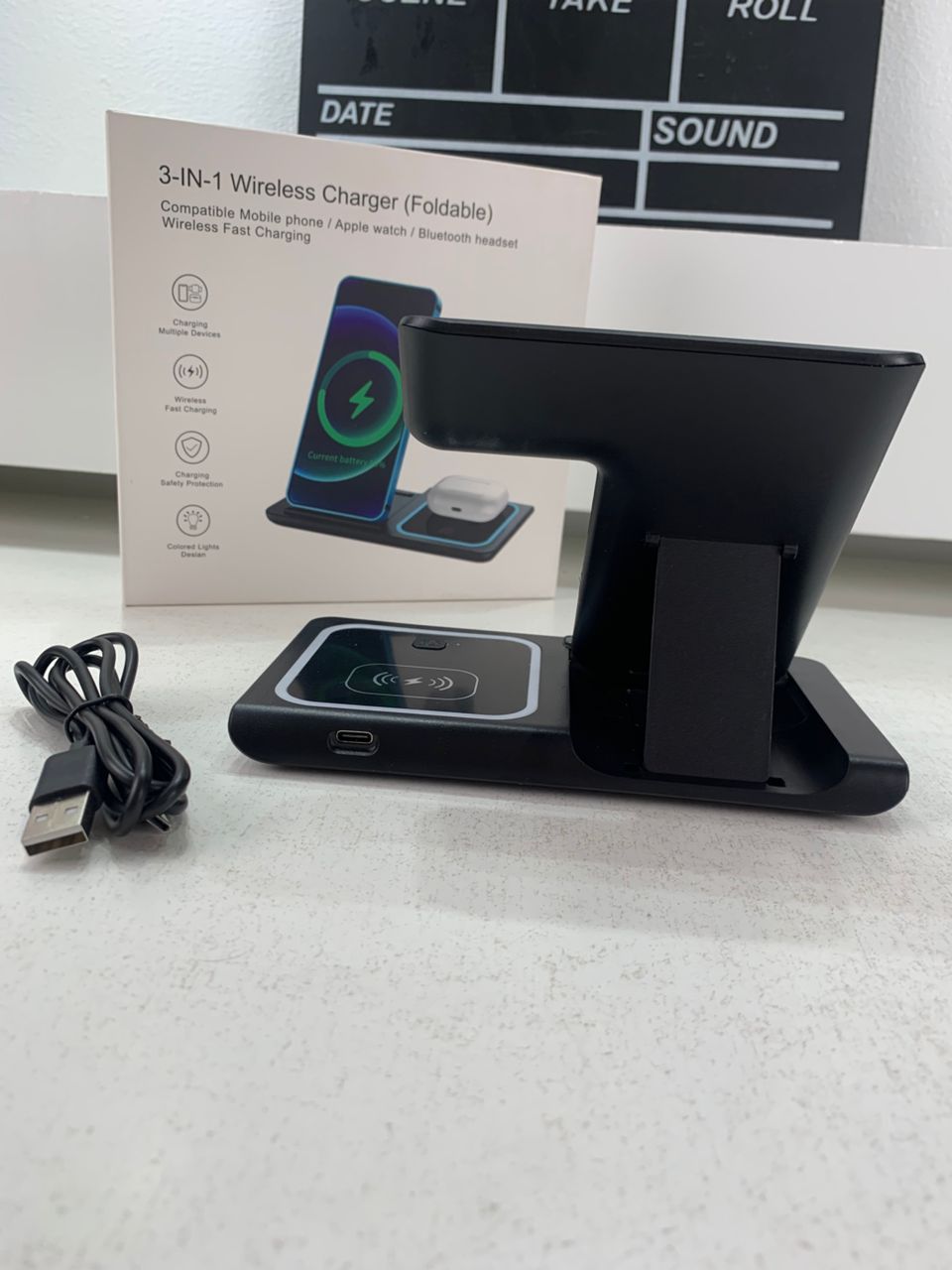 Station de charge sans fil 3 en 1 pour smartphones et appareils électroniques – شاحن لاسلكي للهاتف و الأجهزة الإلكترونية تنزوت