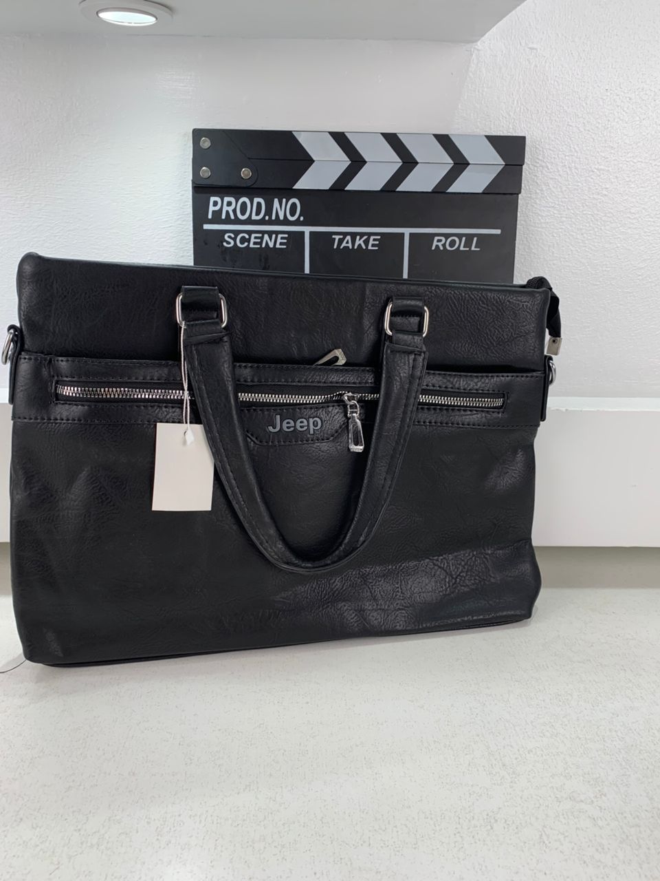 Cartable Homme en Simili Cuir Design Élégant Jeep 180551-12 Noir – حقيبة جلدية لون أسود تنزوت