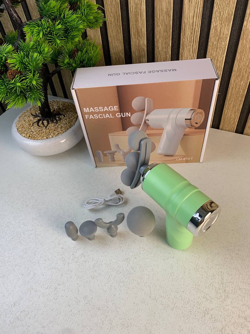 Pistolet de massage pour soulager la douleur 6 vitesses 4 têtes LM-810T - جهاز تدليك بعدة رِؤوس