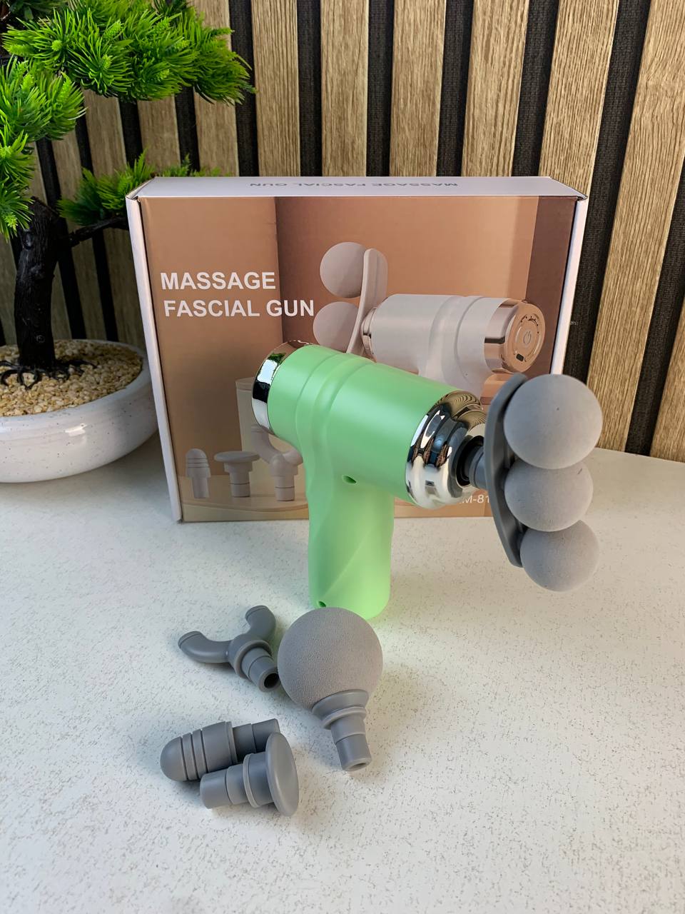 Pistolet de massage pour soulager la douleur 6 vitesses 4 têtes LM-810T - جهاز تدليك بعدة رِؤوس