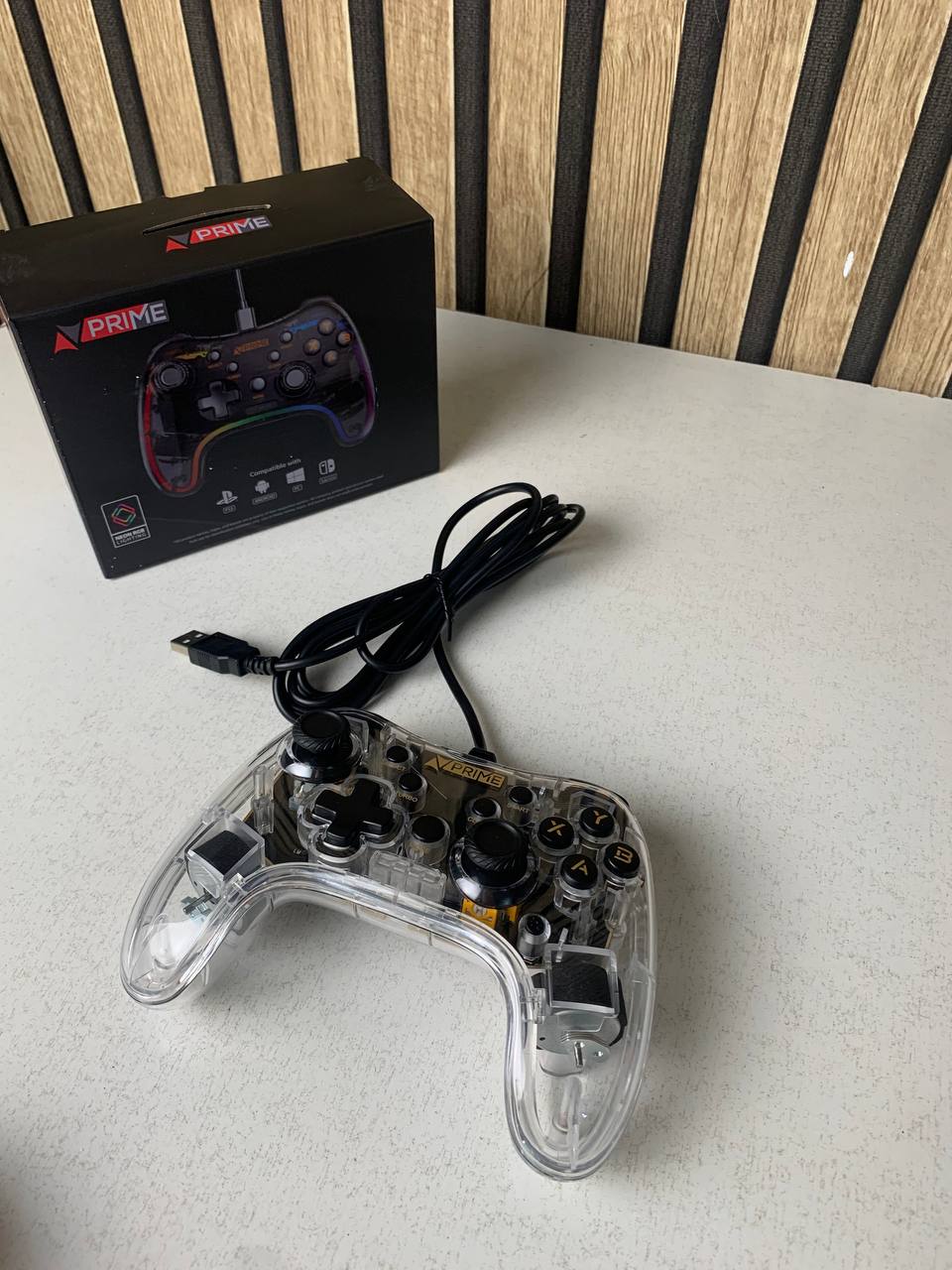 Manette-de-Jeu-Filaire-avec-clairage-N-on-RGB-PG-002W.png