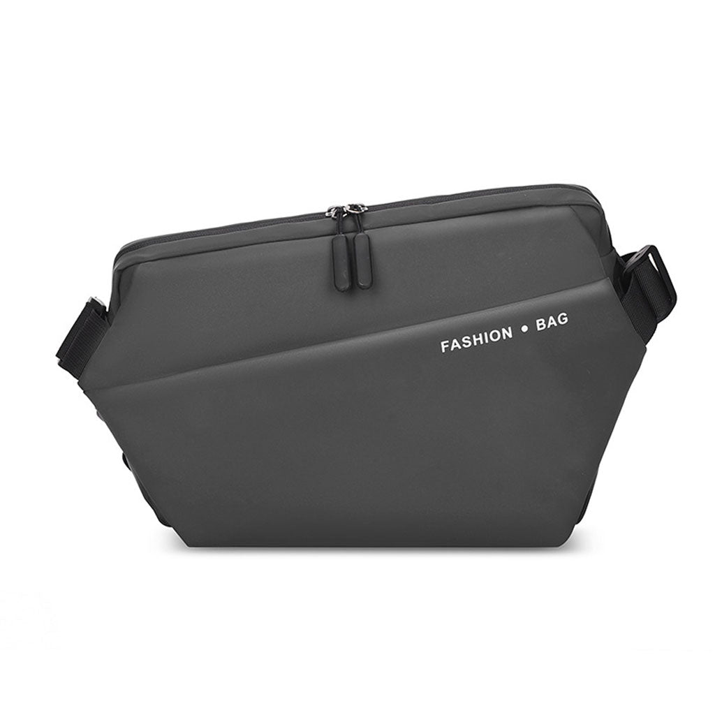 Sac de Poitrine Fashion Bag pour hommes avec bandoulière LX066 – حقيبة أغراض رجالية تنزوت