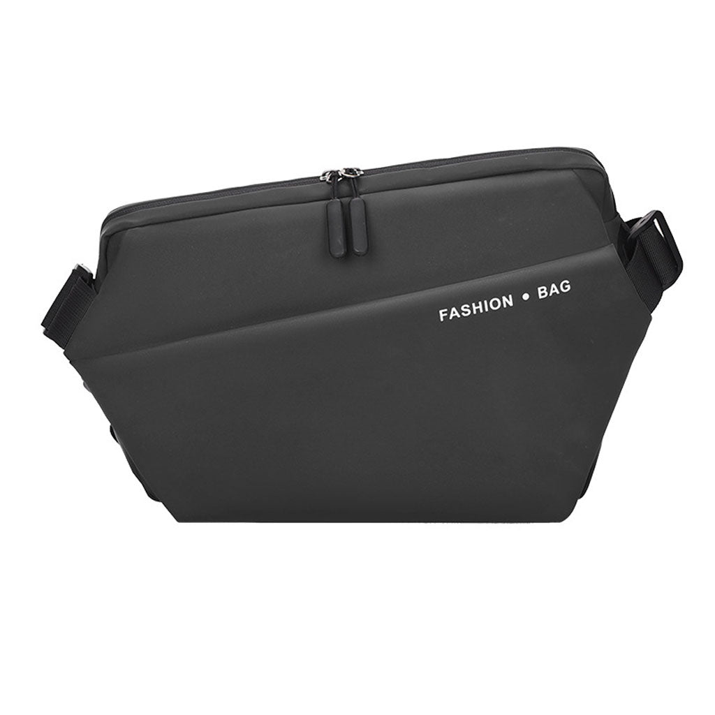 Sac de Poitrine Fashion Bag pour hommes avec bandoulière LX066 – حقيبة أغراض رجالية تنزوت