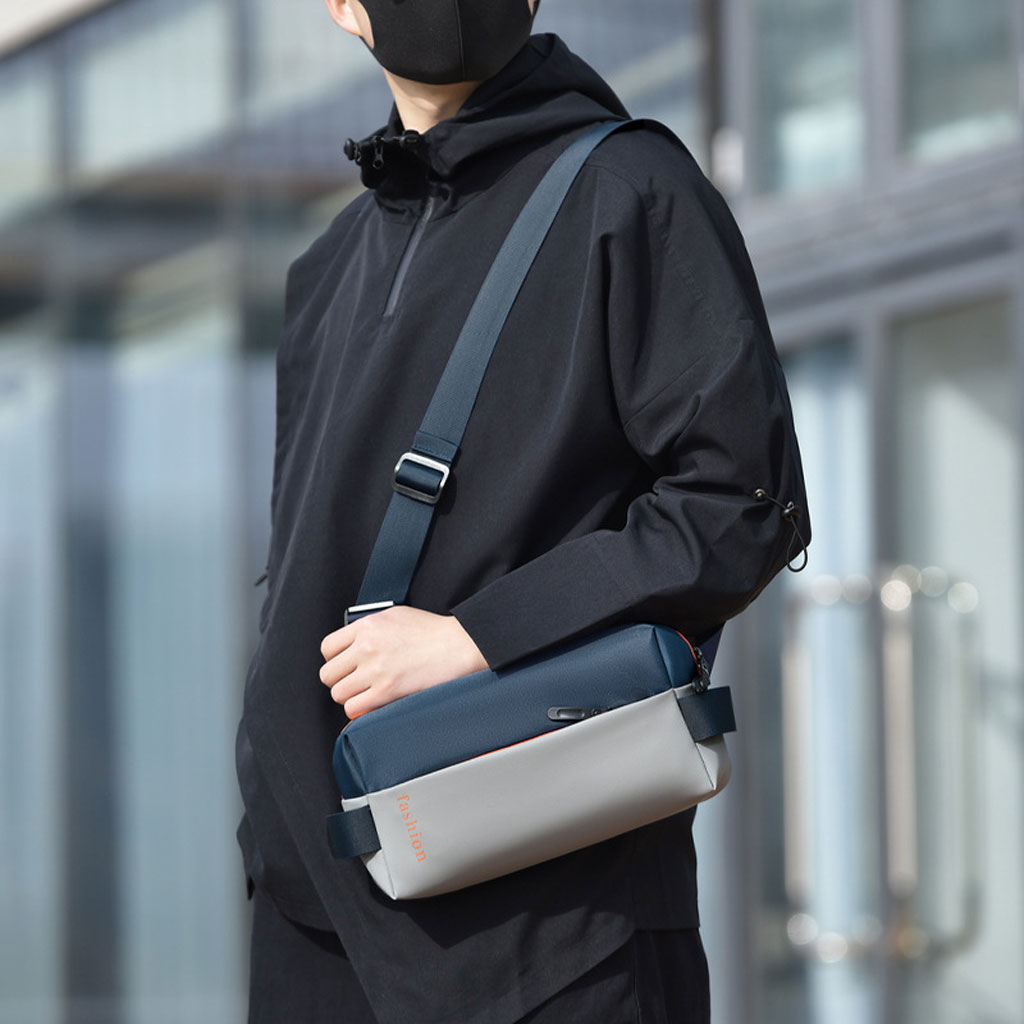 Sac de Poitrine Fashion pour hommes avec bandoulière LX067 – حقيبة أغراض حجم كبير تنزوت