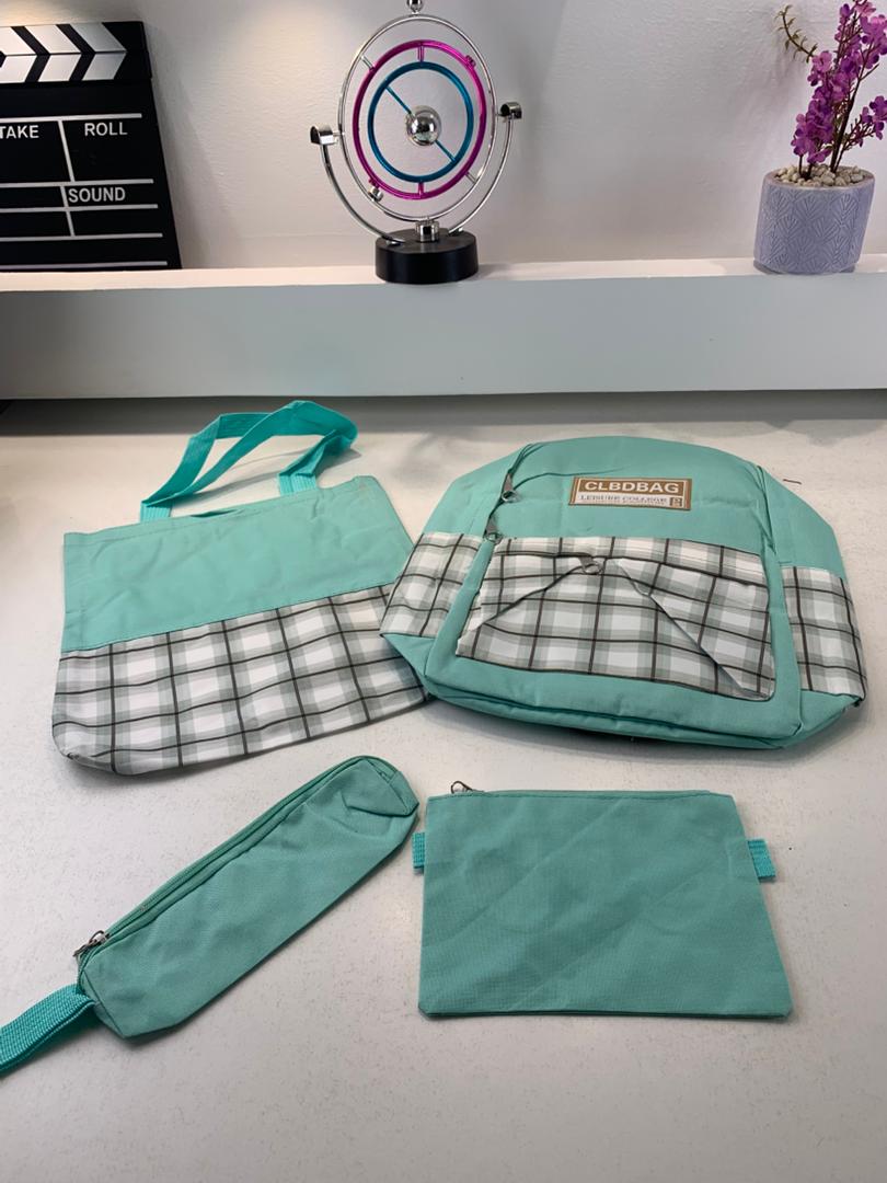 Ensemble de sacs d’école Kawai pour adolescents 4Pcs CLBD V4 Noir – محفظة 4 قطع كاواي أسود تنزوت