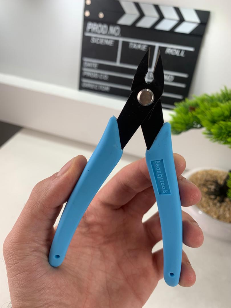 Ciseaux de manucure professionnels pour enlever les ongles – مقص مانيكير احترافي لإزالة الأظافر تنزوت