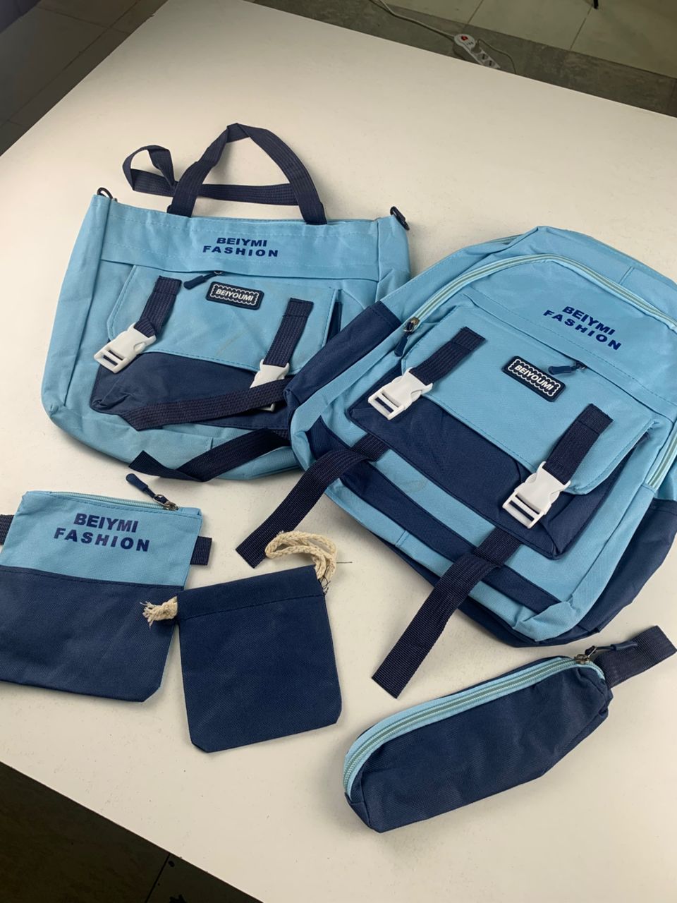 Ensemble-de-sacs-d-cole-Kawai-pour-adolescents-5Pcs-Bieyoumi-Fashion-Bleu-محفظة-5-قطع-كاواي-أزرق.png