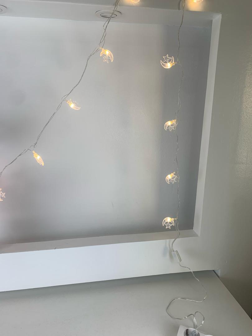 Guirlande-Lumineuse-LED-Lune-et-toiles-سلسلة-أضواء-على-شكل-هلال-ونجوم-للزينة.png