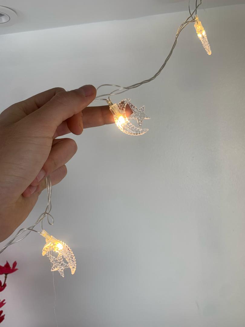 Guirlande-Lumineuse-LED-Lune-et-toiles-سلسلة-أضواء-على-شكل-هلال-ونجوم-للزينة.png