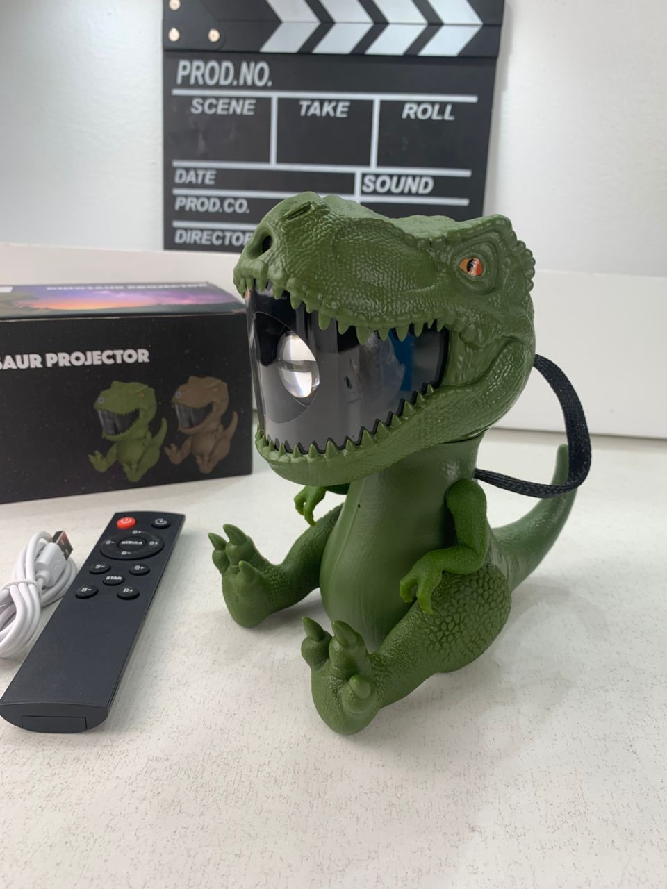 Dinosaure Projecteur Galaxie et Haut Parleur avec Télécommande – جهاز عرض نجوم ومكبر صوت تنزوت
