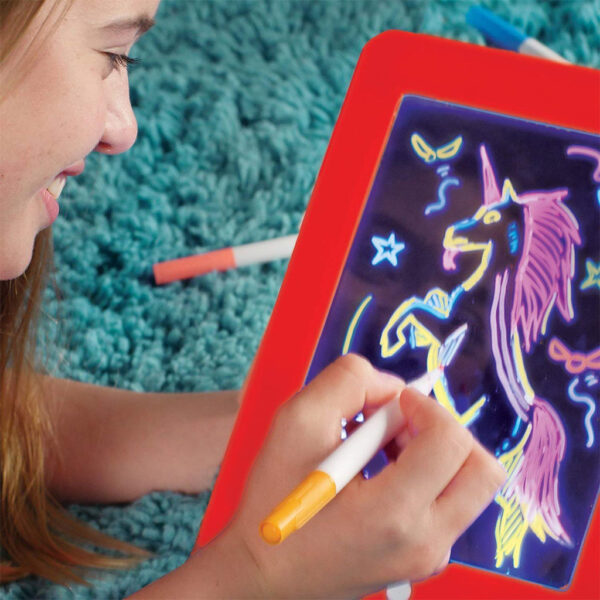 Tablette à dessin magique 3D avec lumière LED et stylo aquarelle – لوحة رسم ثلاثية الأبعاد مزودة بإضاءة أقلام مائية ملونة تنزوت