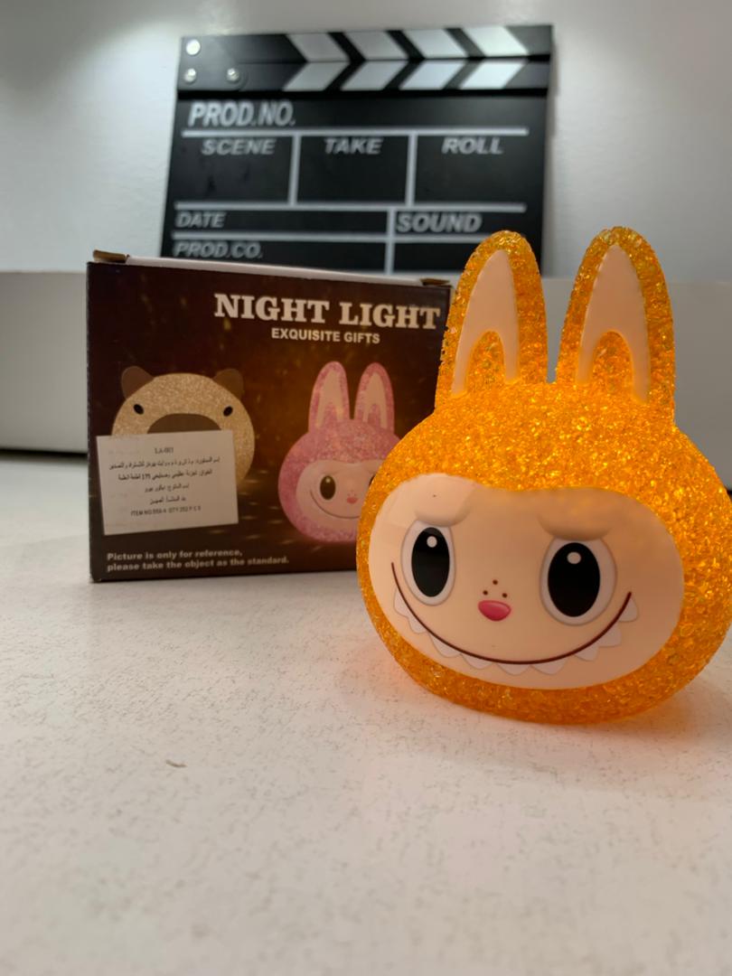 Mini Veilleuse pour Chambre d’Enfants Éclairage Doux et Ambiance Magique – مصباح لغرف الأطفال تنزوت