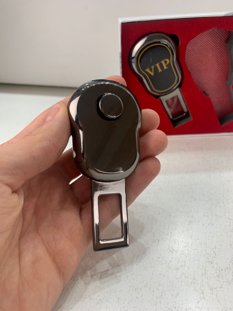 Attache Ceinture pour voiture 2Pcs Design VIP تنزوت
