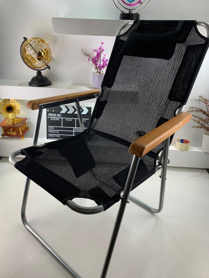 Chaise-Longue-Pliable-avec-Accoudoirs-en-Bois-et-Coussin-كرسي-حجم-كبير-للخرجات.png