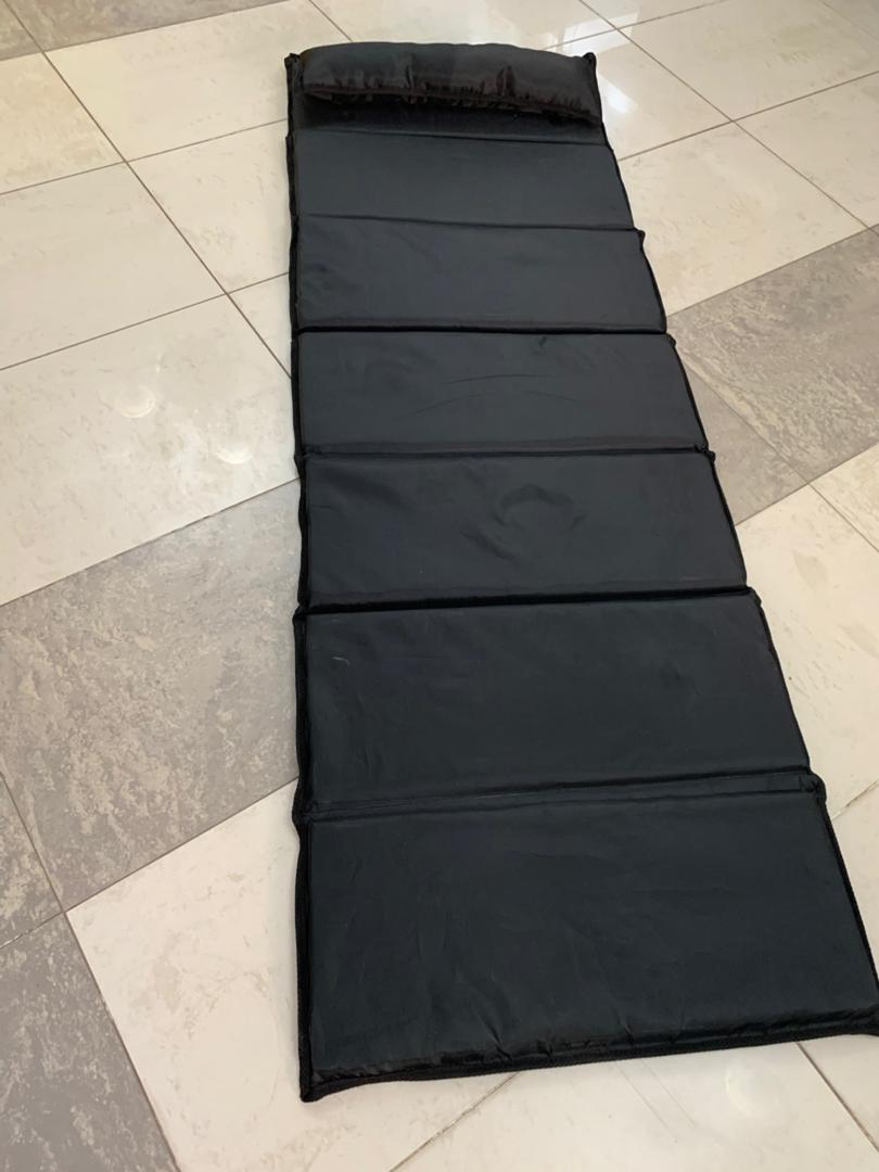 Matelas de Camping Pliable Facile à Transporter 185 x 65 cm – فرشة تخييم قابلة للطي تنزوت