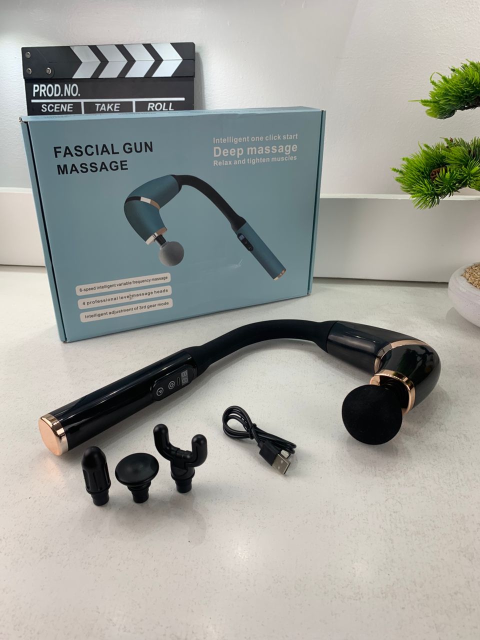 Pistolet de massage poignée allongée avec 4 têtes, 3 modes et 6 niveaux – جهاز تدليك الجسم تنزوت