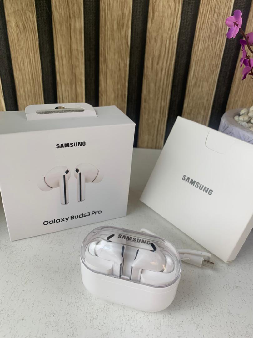 couteurs-Bluetooth-sans-fil-Samsung-Galaxy-Buds-3-contr-le-tactile-سماعات-بلوتوث-لاسلكية.png