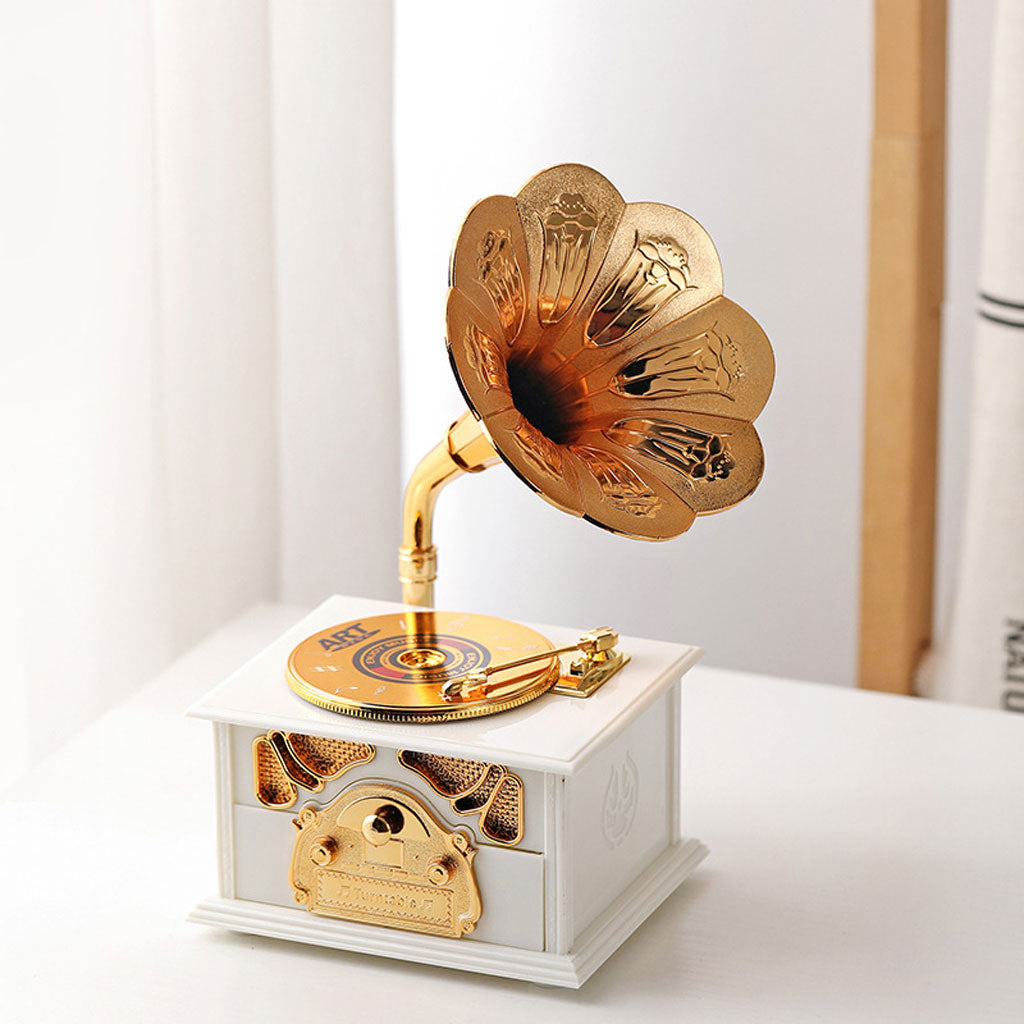 Phonographe trompette dorée et boîte à Bijoux Décorative – صندوق موسيقي تنزوت
