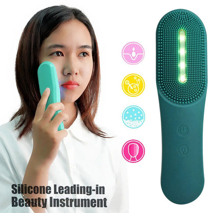 Appareil de Soin du Visage en Silicone nettoie les pores et les points noirs – فرشاة تنظيف الوجه بخاصية الإهتزاز تنزوت