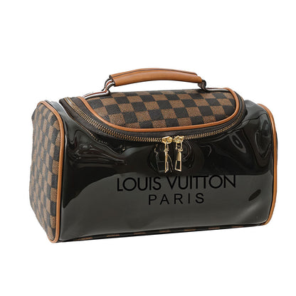Pochette de Bain pour Produits Cosmétiques LV Unisexe – حقيبة أغراض الحمام تنزوت