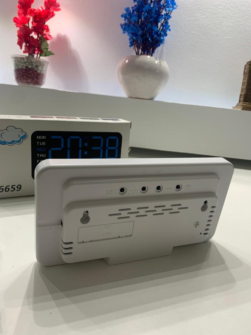 Horloge-Murale-et-Table-Num-rique-cran-LED-Multifunction-ساعة-حائط-و-طاولة-رقمية.png