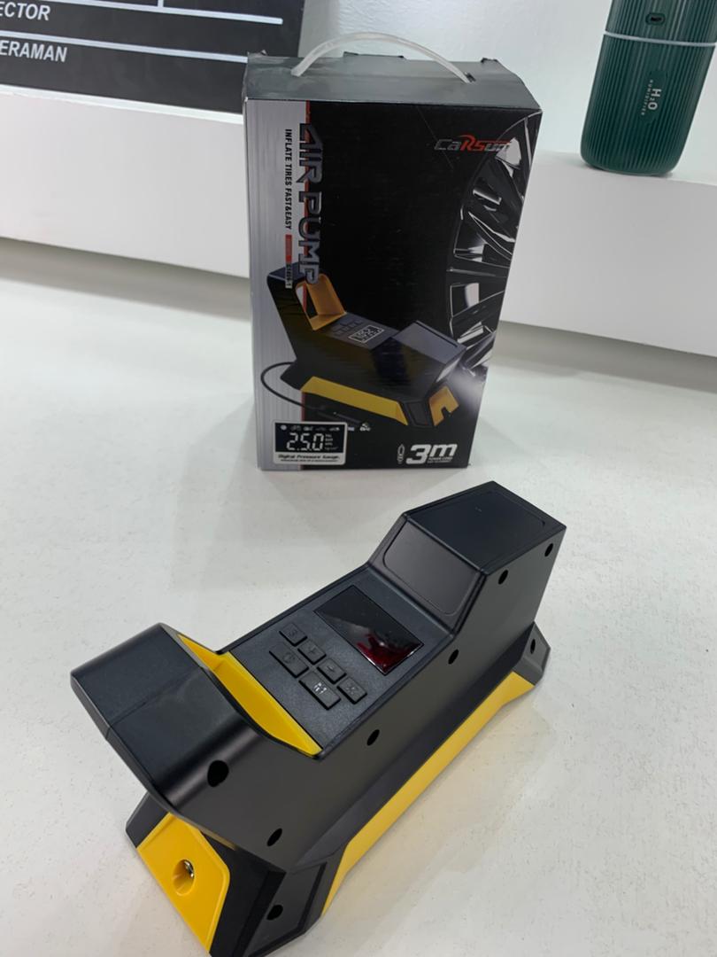 Compresseur-d-air-portable-150-PSI-avec-Afficheur-Digitale-et-Torche-LED-نافخ-عجلات-محمول.png