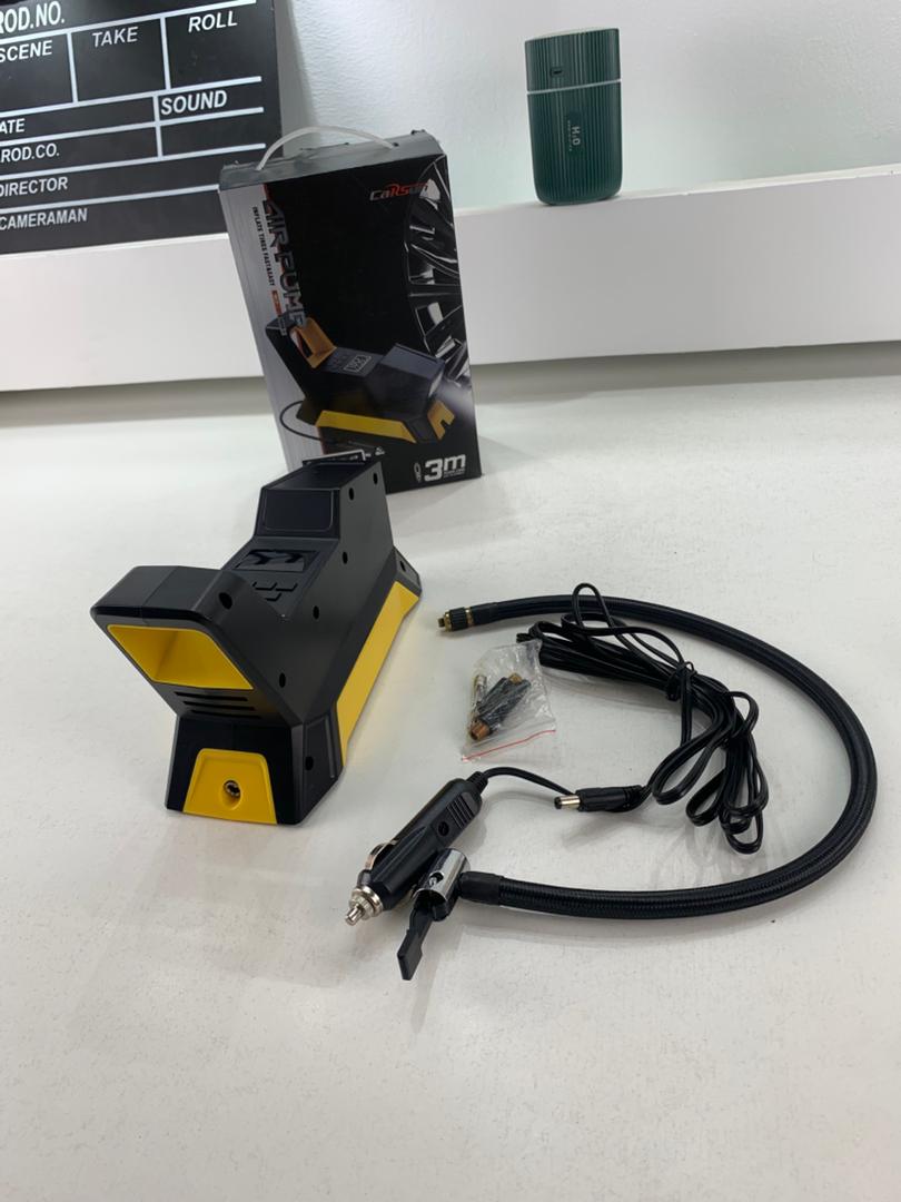 Compresseur-d-air-portable-150-PSI-avec-Afficheur-Digitale-et-Torche-LED-نافخ-عجلات-محمول.png