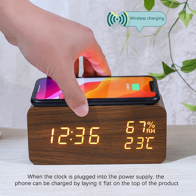 Réveil numérique de bureau en bois avec socle de charge sans fil Qi - تنزوت