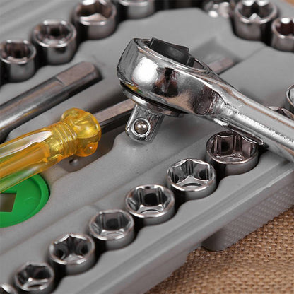 Caisse De 40 Clés À Douilles Mixtes 1/4″ Et 3/8″ Aiwa تنزوت