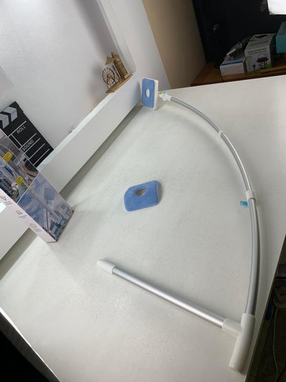 Outil de nettoyage de vitres à long manche télescopique – منظف زجاج خارجي