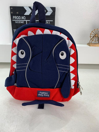 Sac à dos Enfants Design Requin Mignon Bleu Nuit – حقيبة أطفال برسوم القرش أزرق ليلي تنزوت