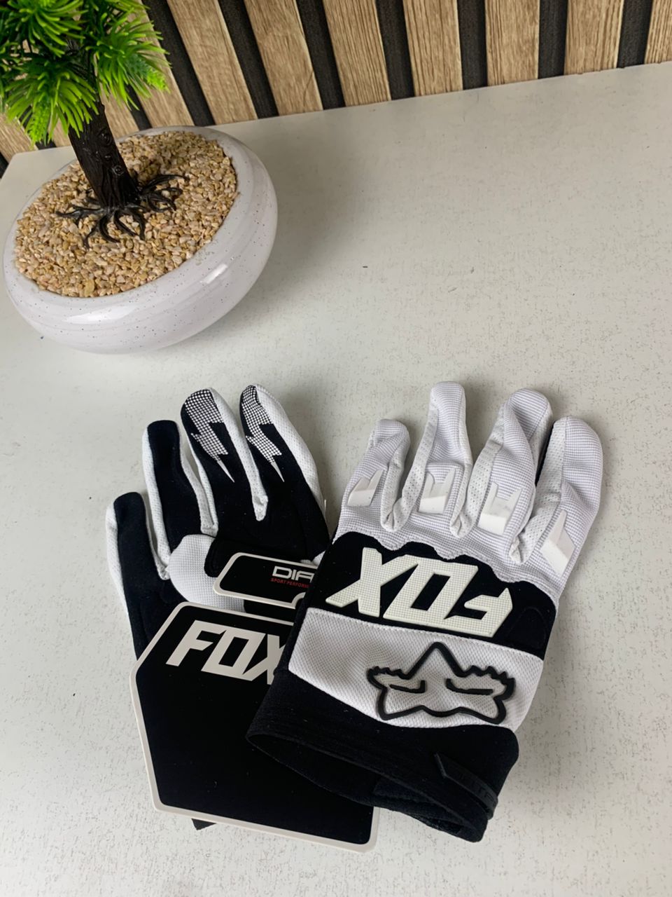 Gants-Fox-Racing-pour-motocross-tactiles-قفازات-فوكس-ريسينغ-للدراجات-النارية.png