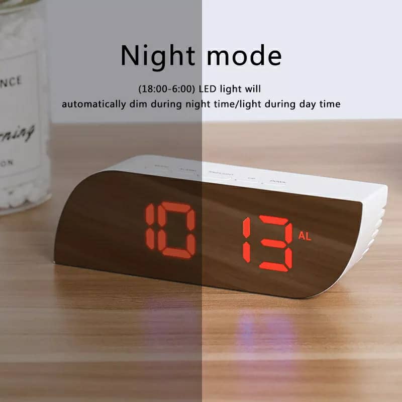 Réveil numérique intelligent horloge à affichage numérique miroir avec lumière LED - تنزوت