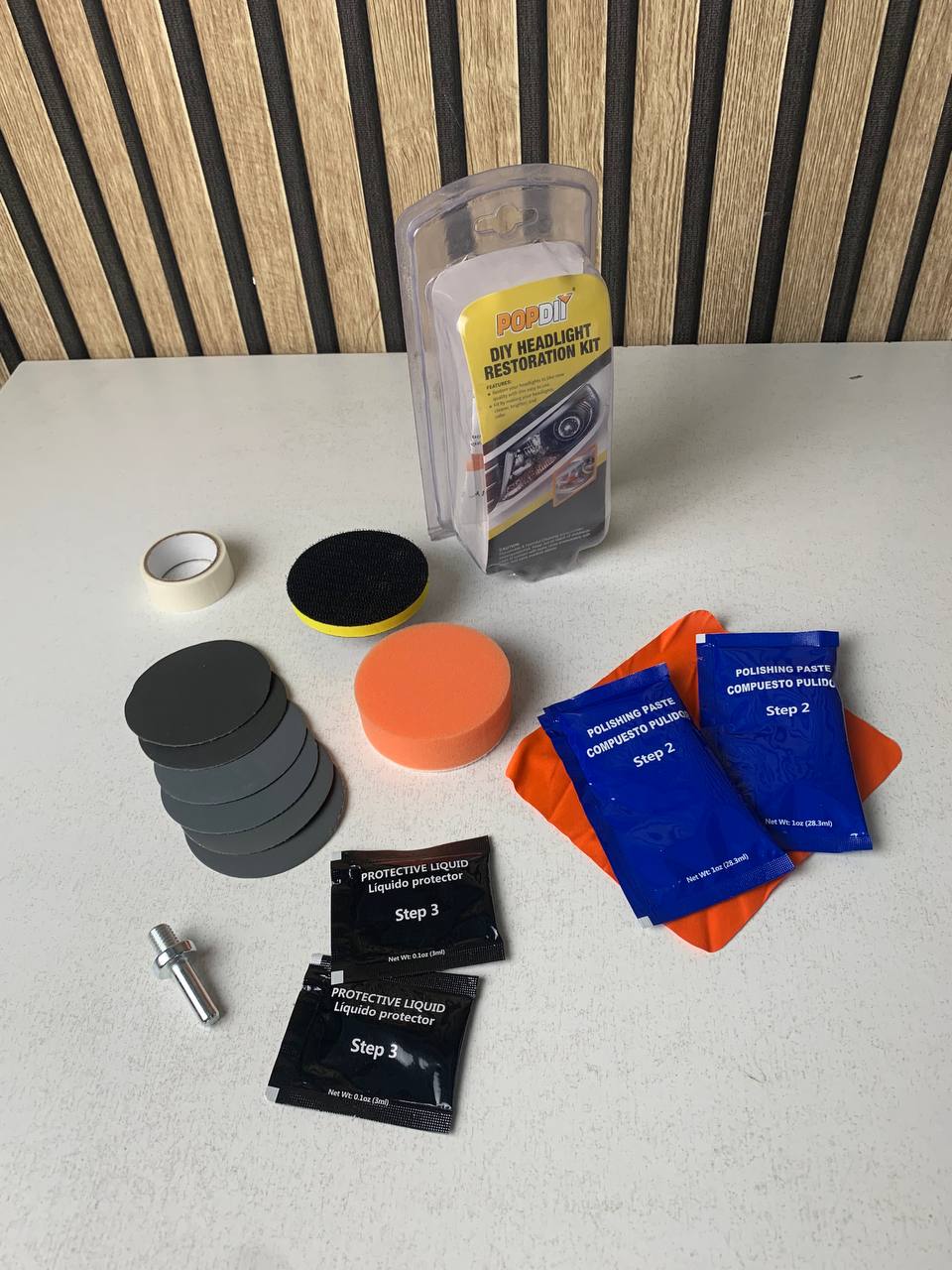 Kit-R-novation-Phare-Voiture-pour-Les-Rayures-De-Jaunissement-طقم-تنظيف-أضواء-السيارة.png