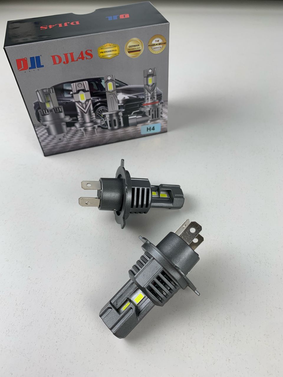Ampoules-de-phares-LED-H4-avec-ventilateur-de-refroidissement-6500K-Blanc-إضاءة-أمامية-بيضاء-ساطعة-للسيارات.png