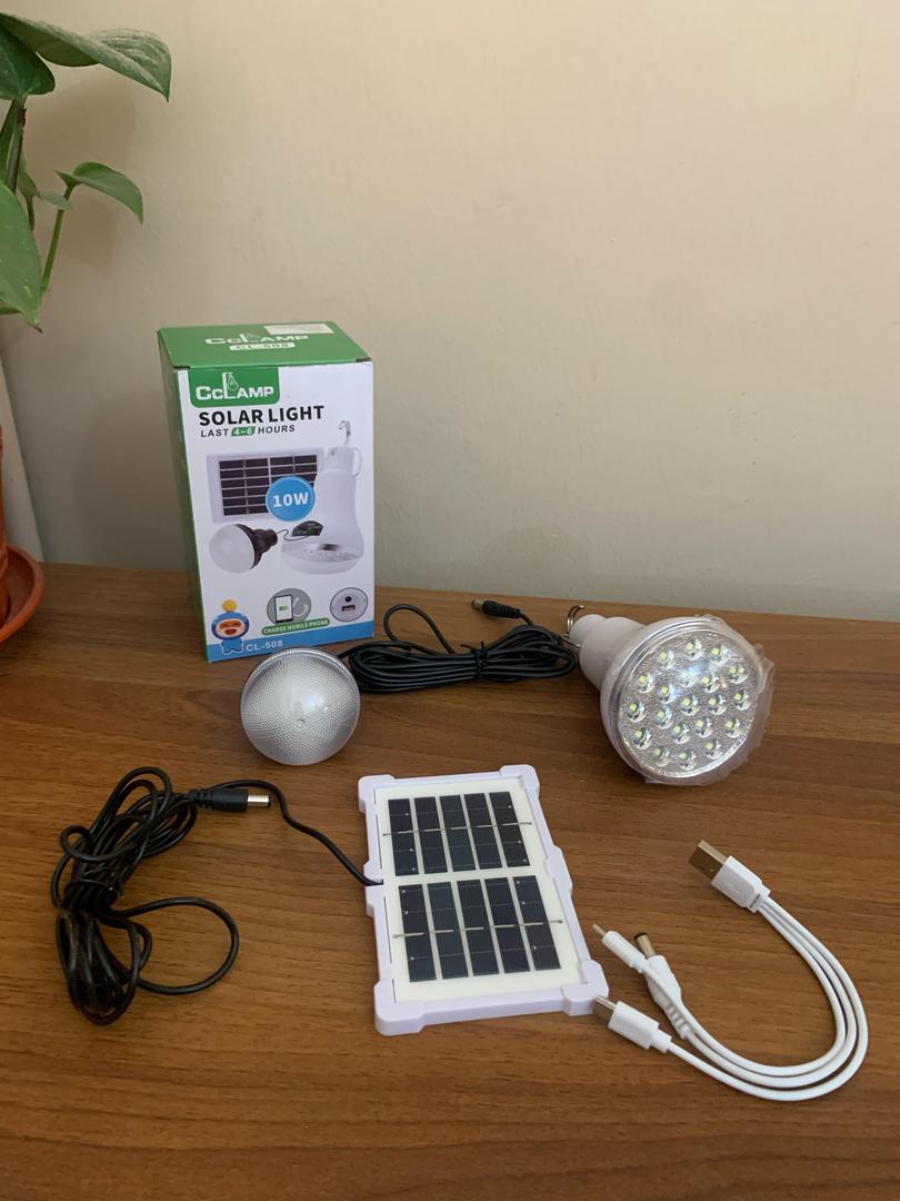 Lampe-de-Camping-LED-avec-Panneau-Solaire-10-W-مصباح-تخييم-يعمل-بالطاقة-الشمسية.png