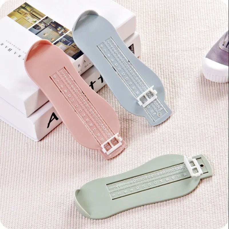 Règle de mesure de la taille des chaussures pour enfants – أداة قياس القدم للأطفال تنزوت