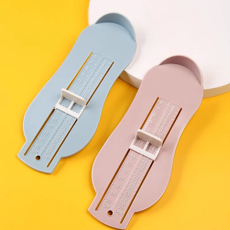Règle de mesure de la taille des chaussures pour enfants – أداة قياس القدم للأطفال تنزوت