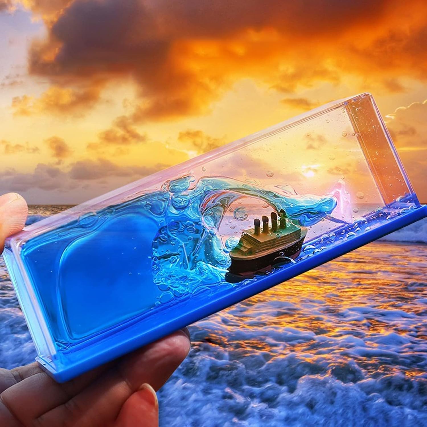 D-coration-en-forme-de-bateau-de-croisi-re-insubmersible-V2-زينة-على-شكل-سفينة-سياحية-لا-تغرق.png