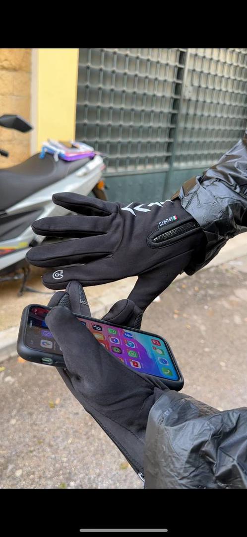 Pack-Hiver-Manteau-imperm-able-capuche-et-Gants-Thermiques-Chaudes.png