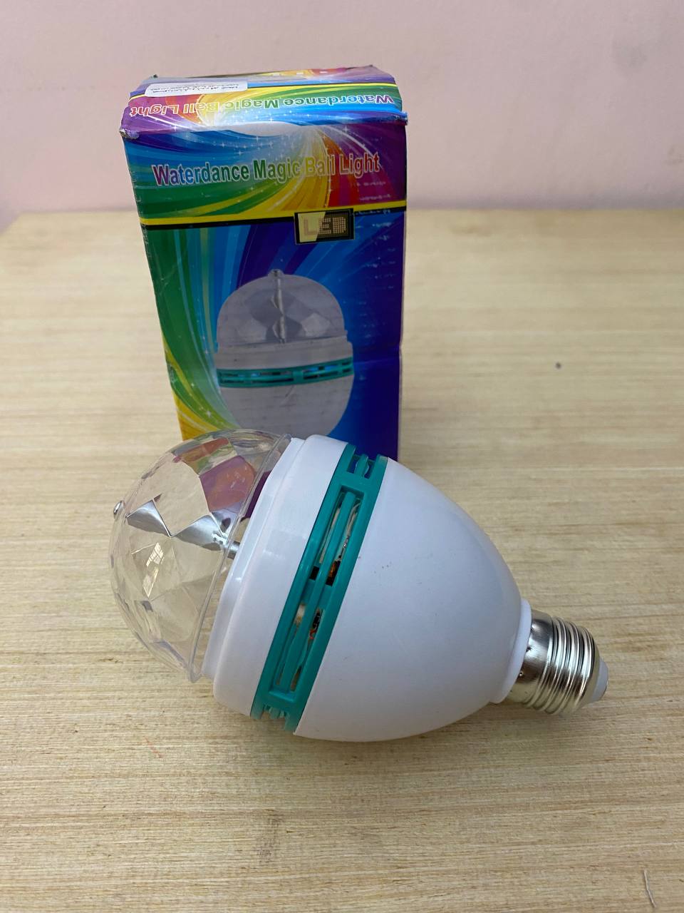 Lampe de scène rotative 360° Jeux De Lumière Multi Couleur Led Pour Fête - تنزوت