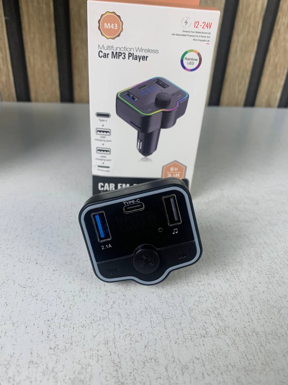 Transmetteur-FM-Bluetooth-et-Chargeur-de-Voiture-12-24V-شاحن-متعدد-المنافذ-للسيارات-والشاحنات.png