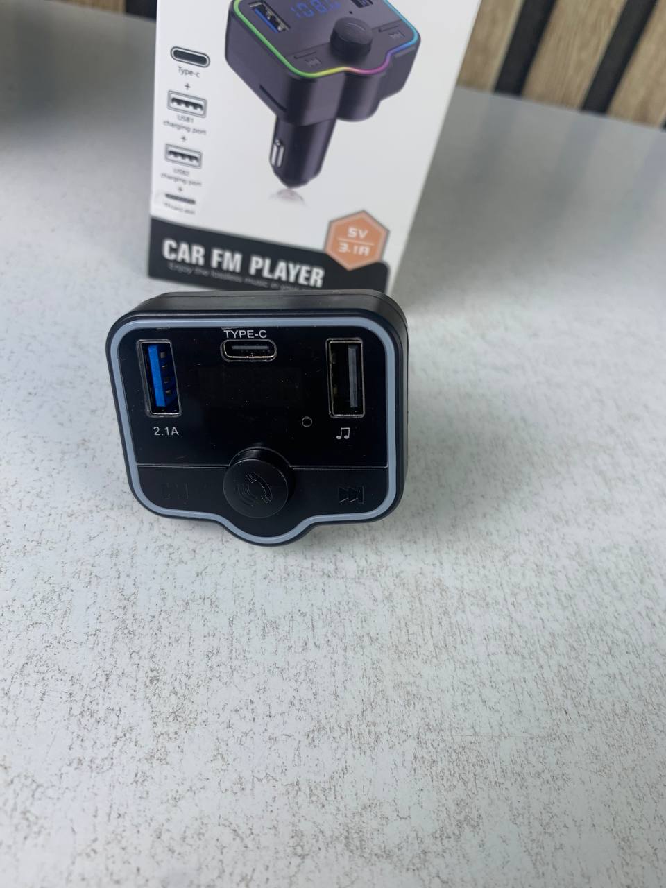 Transmetteur-FM-Bluetooth-et-Chargeur-de-Voiture-12-24V-شاحن-متعدد-المنافذ-للسيارات-والشاحنات.png