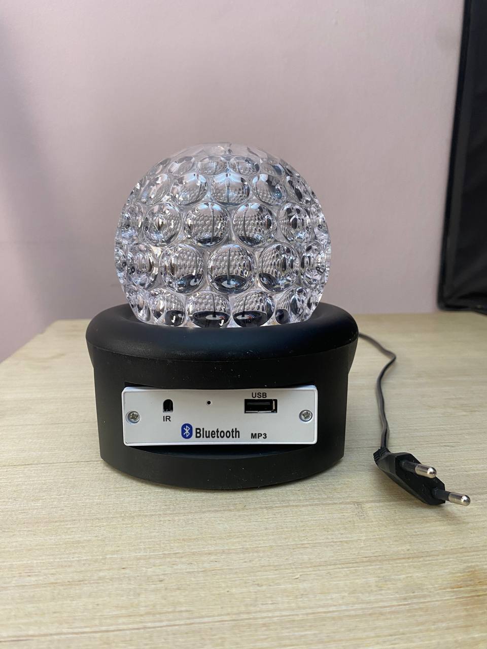 Boule-magique-Disco-Ball-haut-parleur-Bluetooth-USB-color-e-rotative-360-degr-s-6-Colors.png