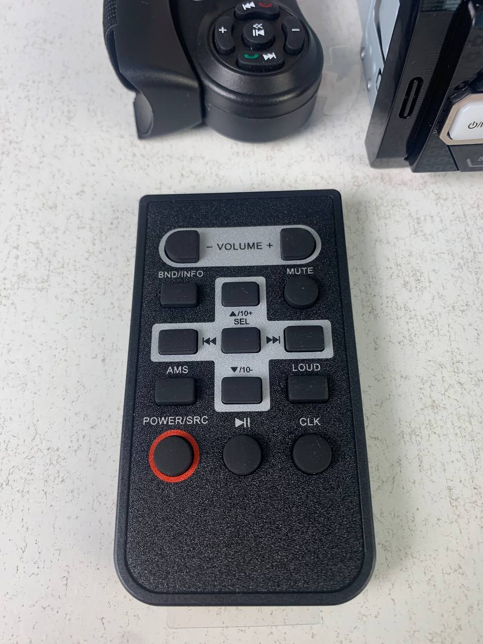 Pioneer-6296BT-FM-Receiver-MP3-Player-pour-Voitures-جهاز-راديو-سيارة-بايونير-الذكي-مع-بلوتوث-وإضاءة.png