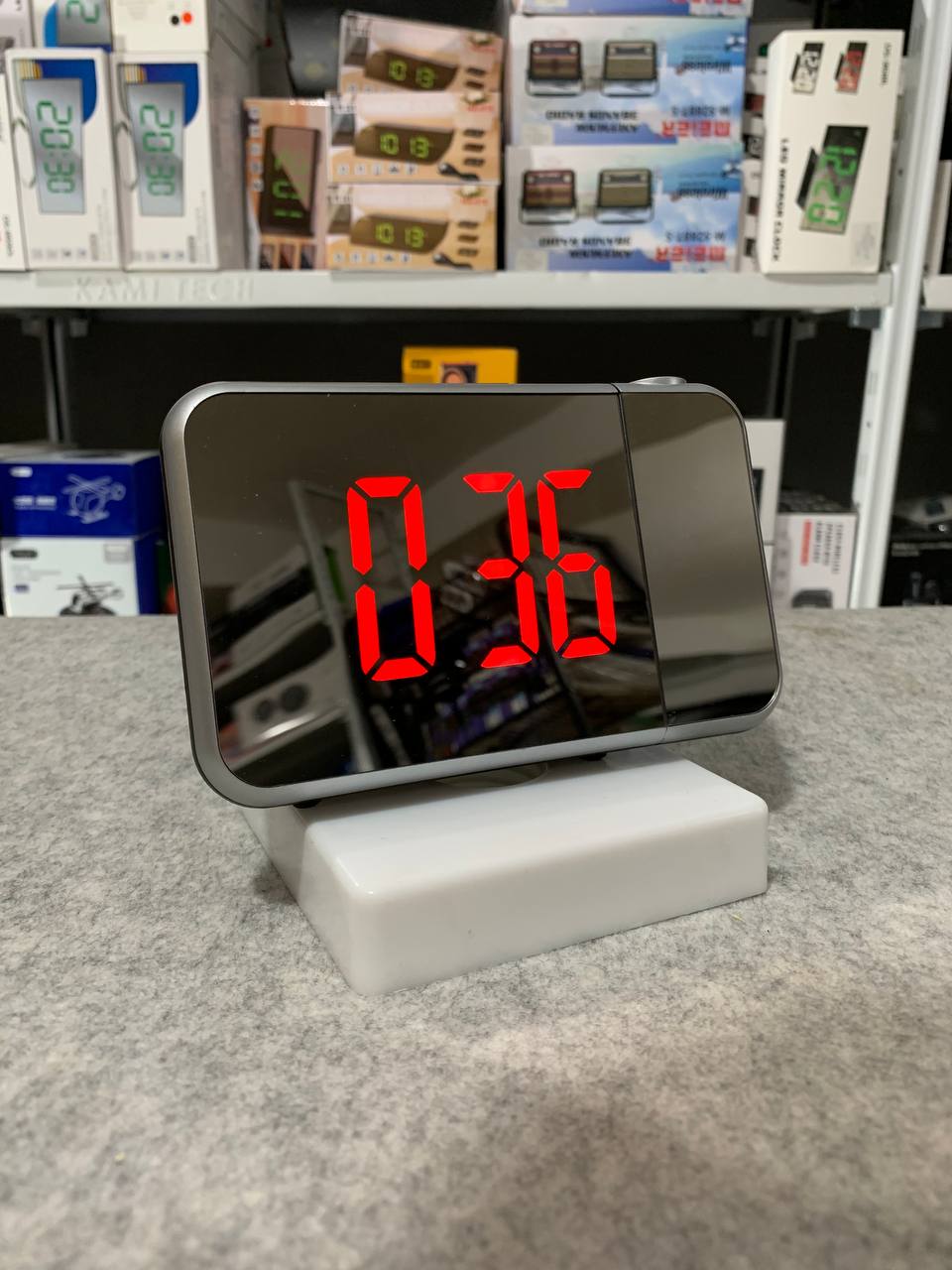 Réveil numérique intelligent avec projecteur 180° TempéRature USB , Snooze DS-8590L - تنزوت