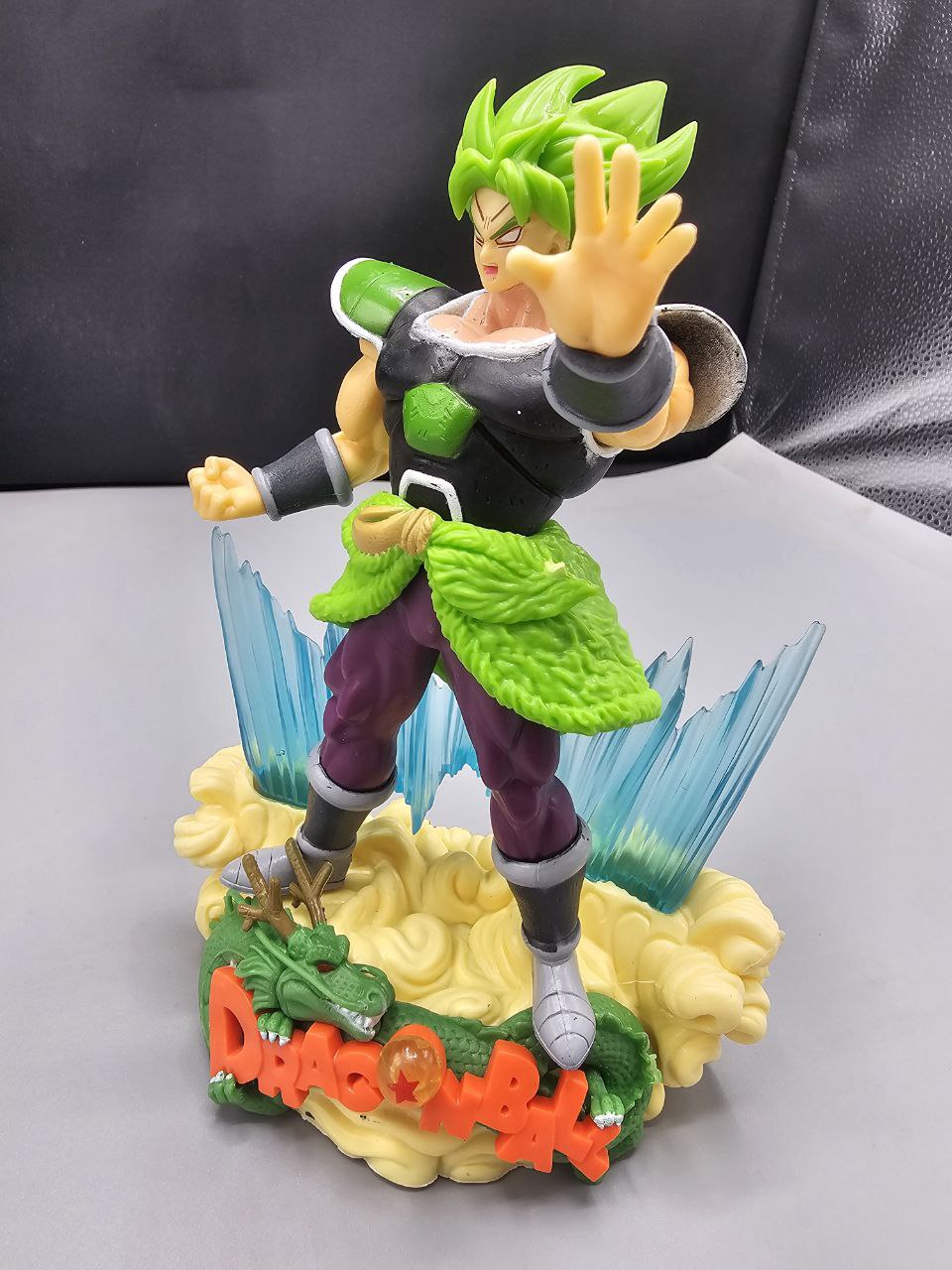 Figurines Dragon Ball Z Super Saiyan Broly تنزوت