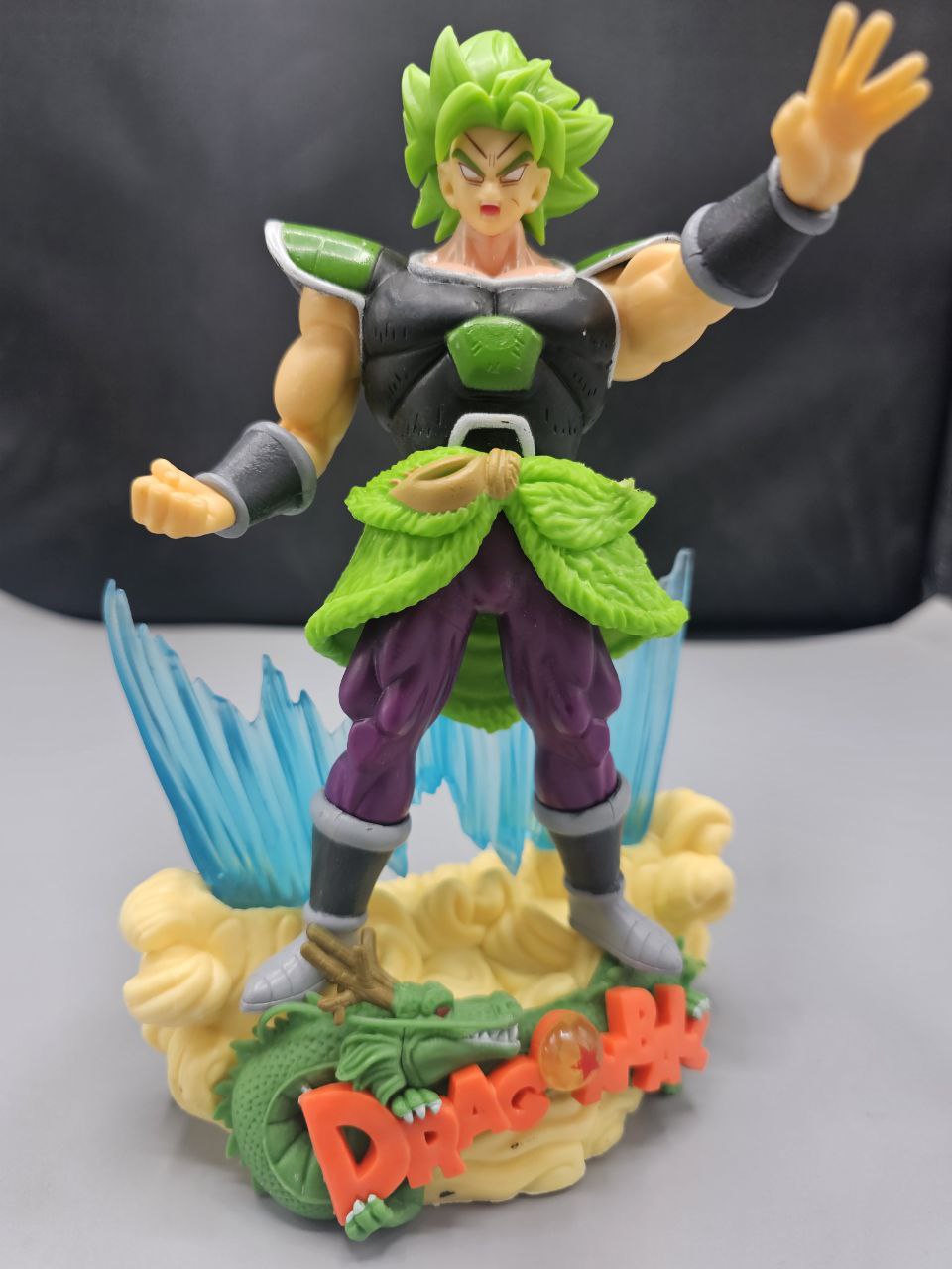 Figurines Dragon Ball Z Super Saiyan Broly تنزوت
