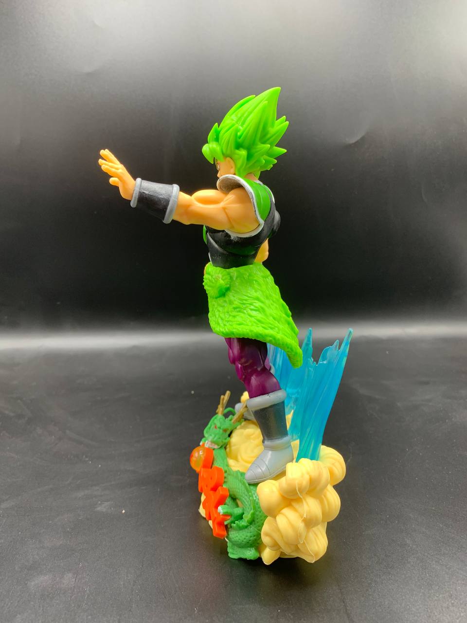 Figurines Dragon Ball Z Super Saiyan Broly تنزوت